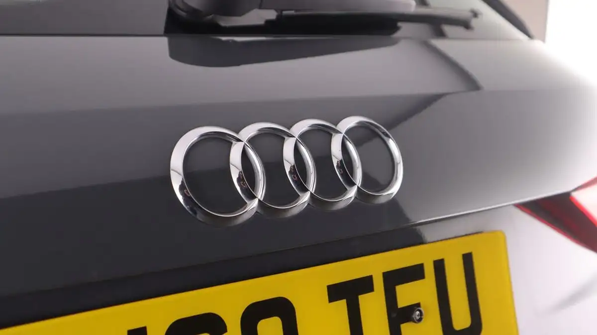 2019-audi-q3-15-35-tfsi-sport-cod-ss-station-wagon-1498cc-big-19