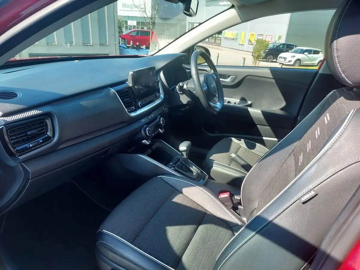 2022-kia-stonic-10-t-gdi-gt-line-s-dct-big-11