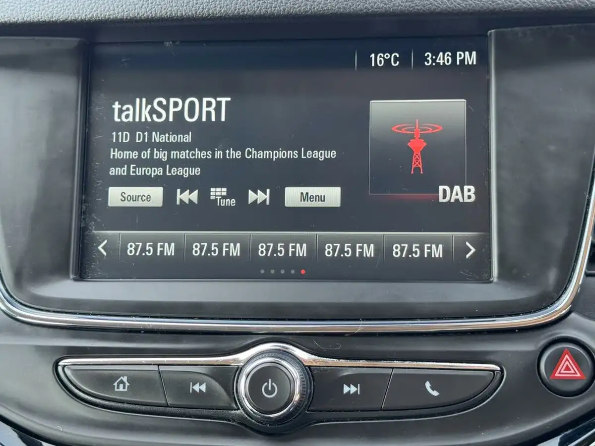 2019-vauxhall-astra-14i-16v-turbo-sri-nav-ss-hatchback-big-25