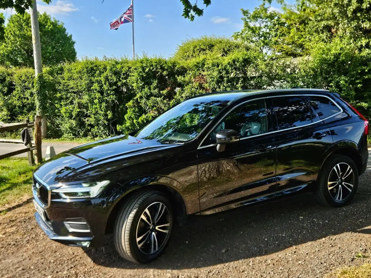 2018-volvo-xc60-20td-d4-momentum-pro-awd-geartronic-big-5
