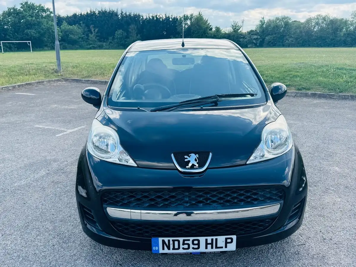 2009-peugeot-107-10-verve-3d-big-7