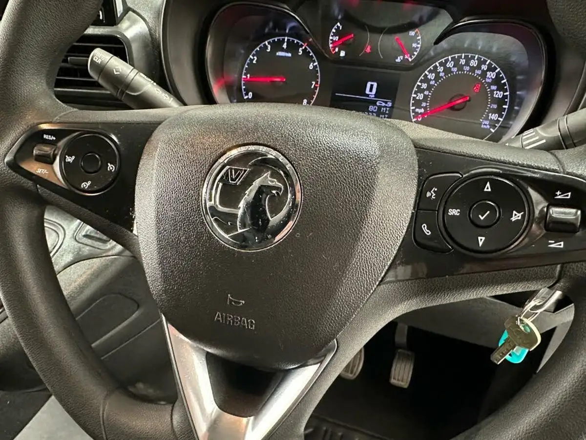 2021-vauxhall-combo-15cdti-sportive-2300-100pseu6dt-l2h1-panel-big-19