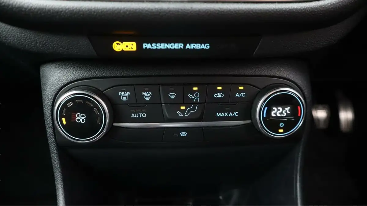 2020-ford-fiesta-10t-st-line-x-edition-95ps-5d-big-12