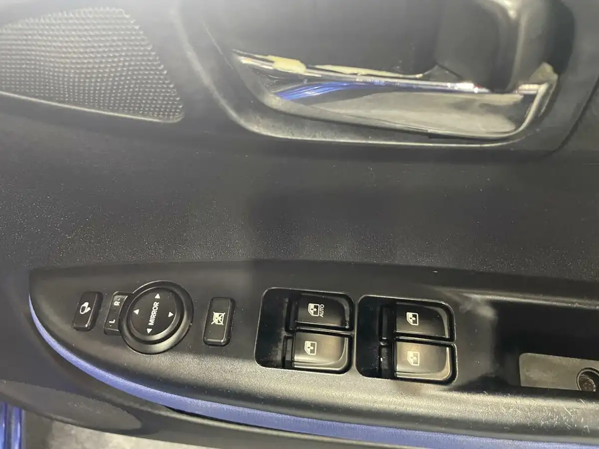 2010-hyundai-i20-14-comfort-5d-auto-big-23