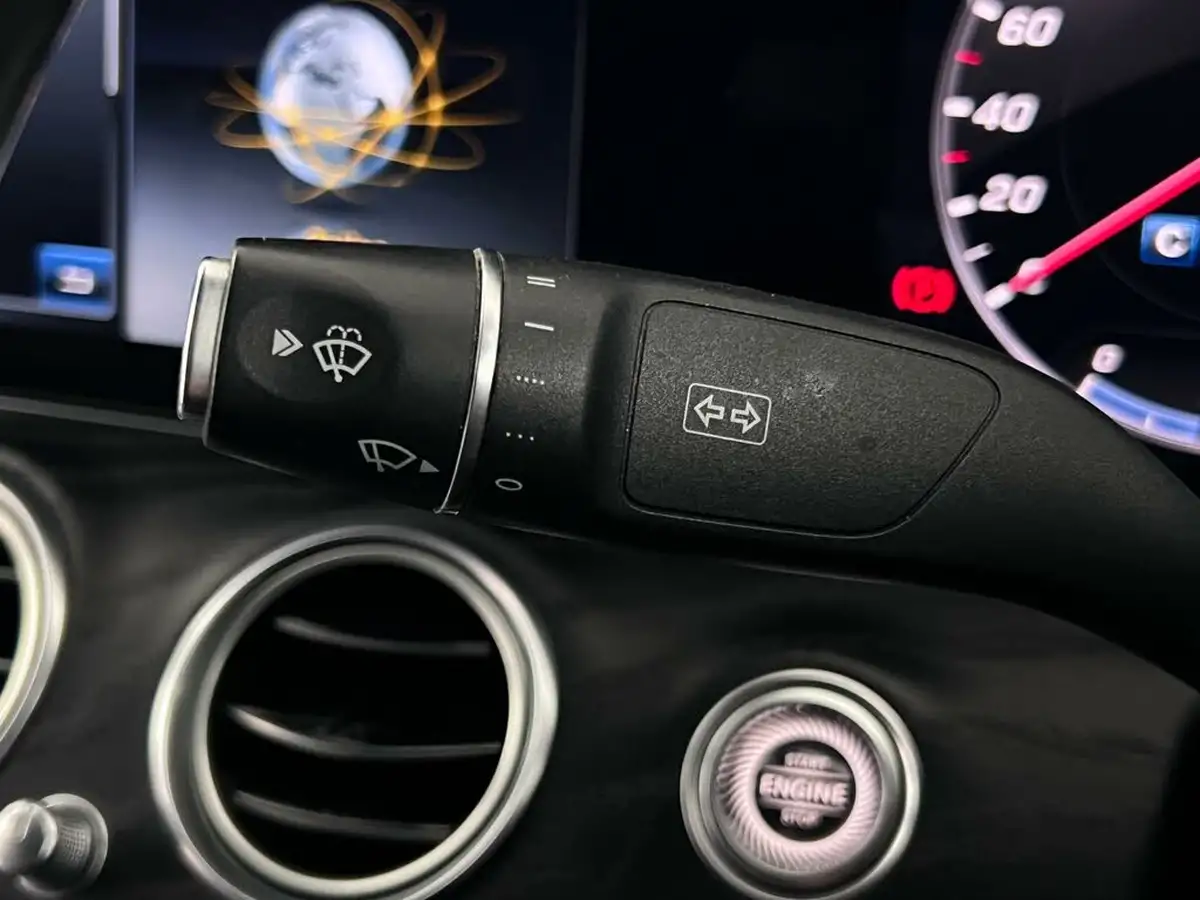 2019-mercedes-benz-e-class-20d-e220d-amg-line-edition-saloon-4d-big-21