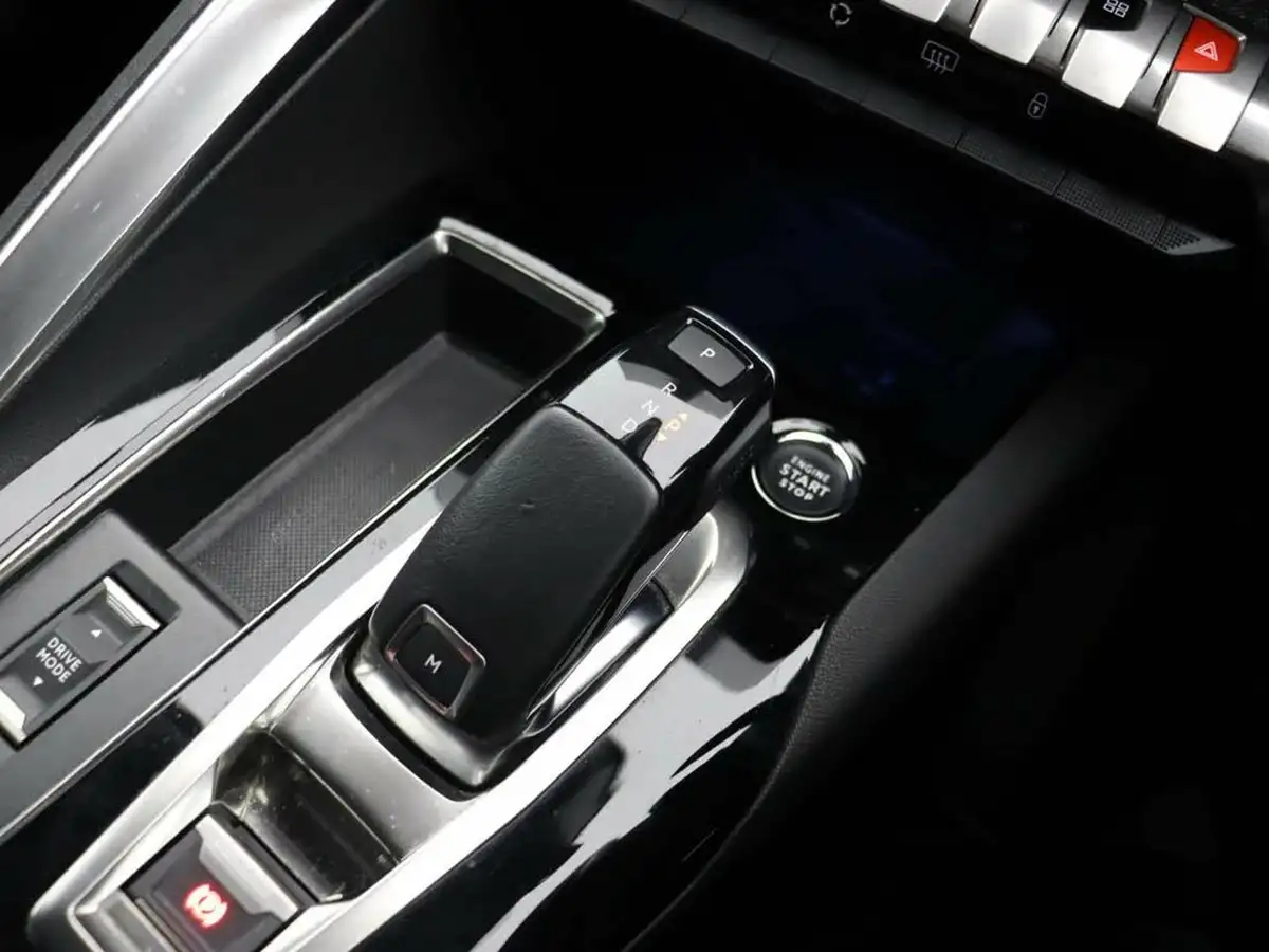 2022-peugeot-5008-suv-15-bluehdi-allure-premium-eat8-big-21