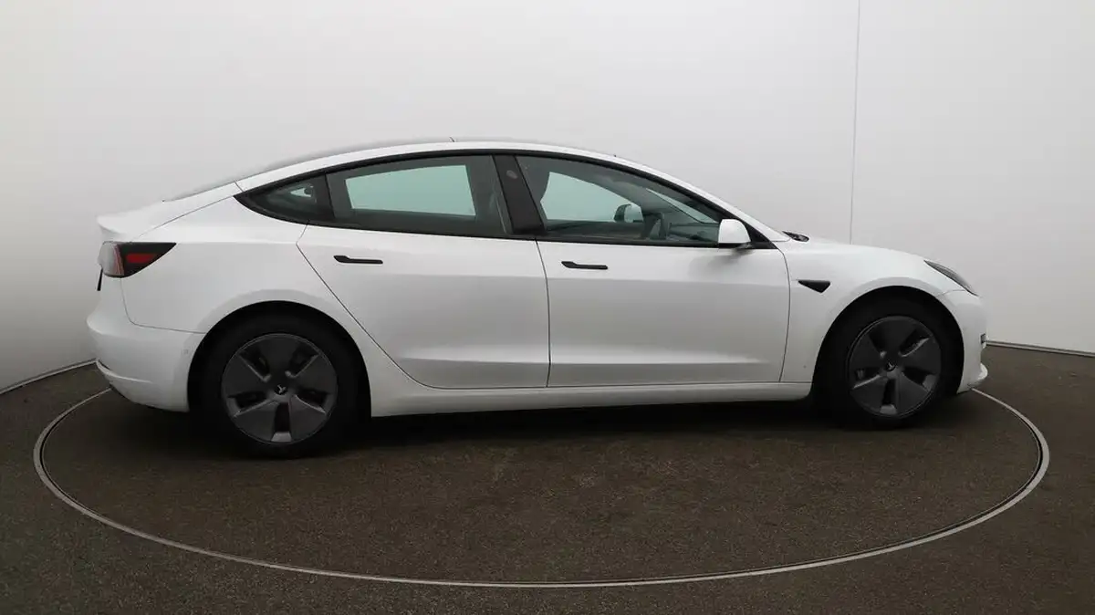 2021-tesla-model-3-e-long-range-4x4-big-8