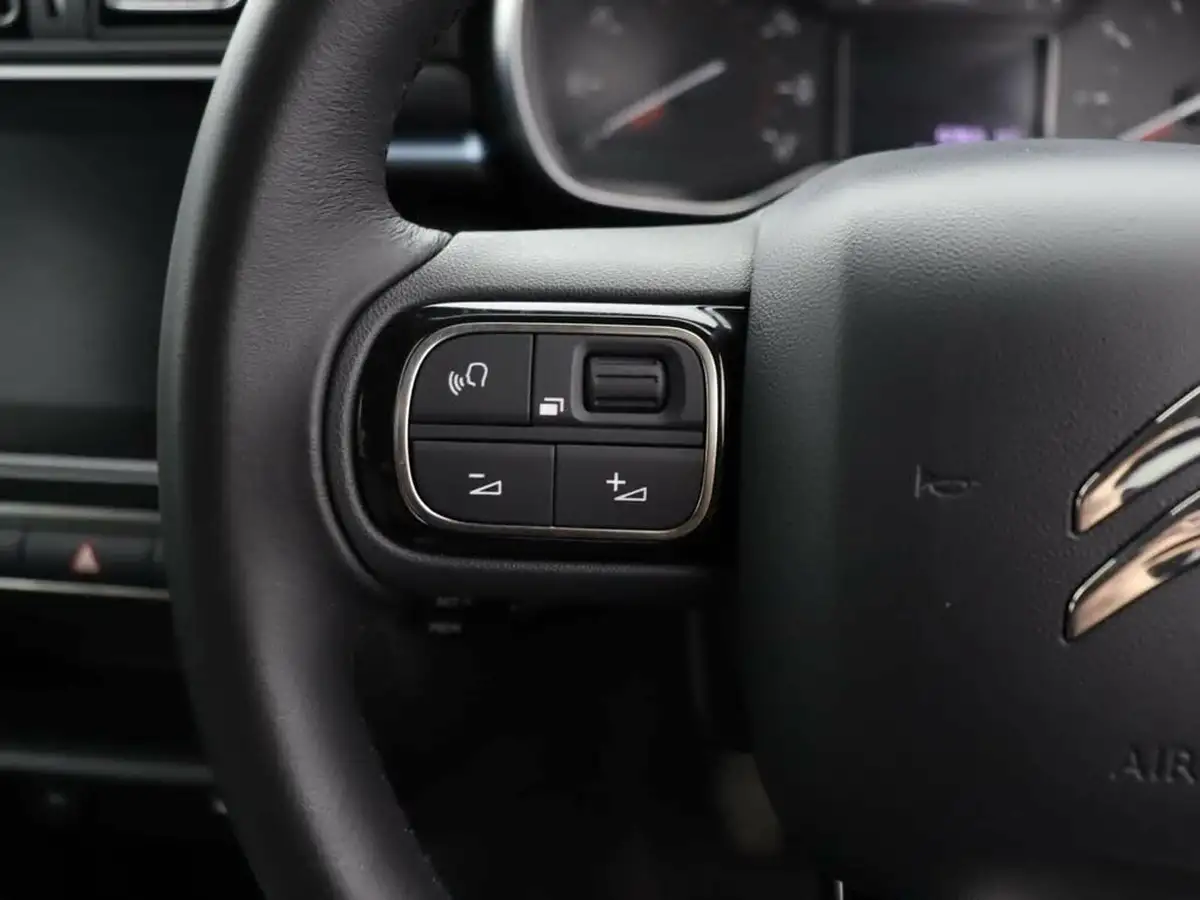 2023-citroen-c3-12-puretech-elle-83ps-ss-big-16