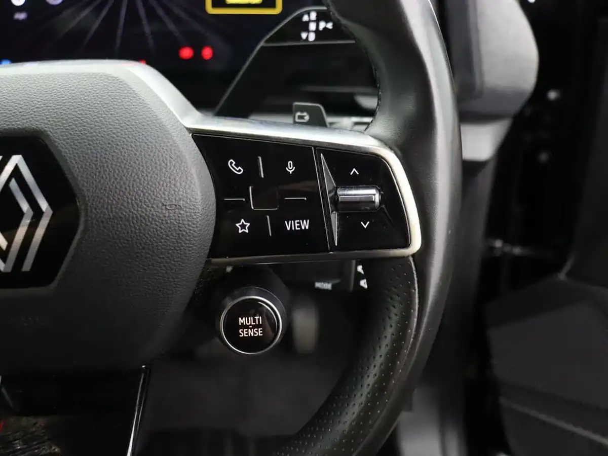 2023-renault-megane-e-tech-e-techno-big-26