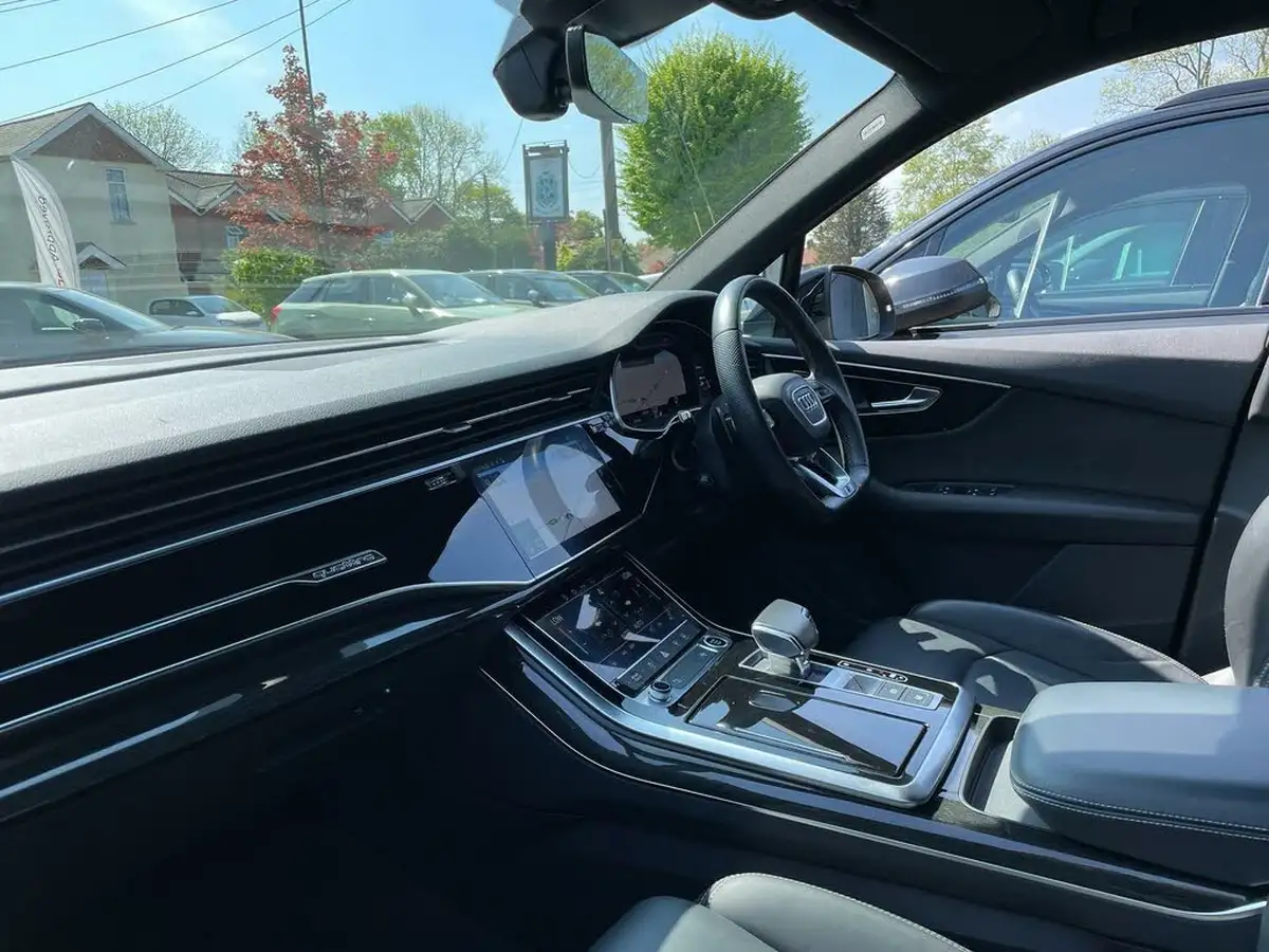 2021-audi-q7-30-50-tdi-black-edition-big-24