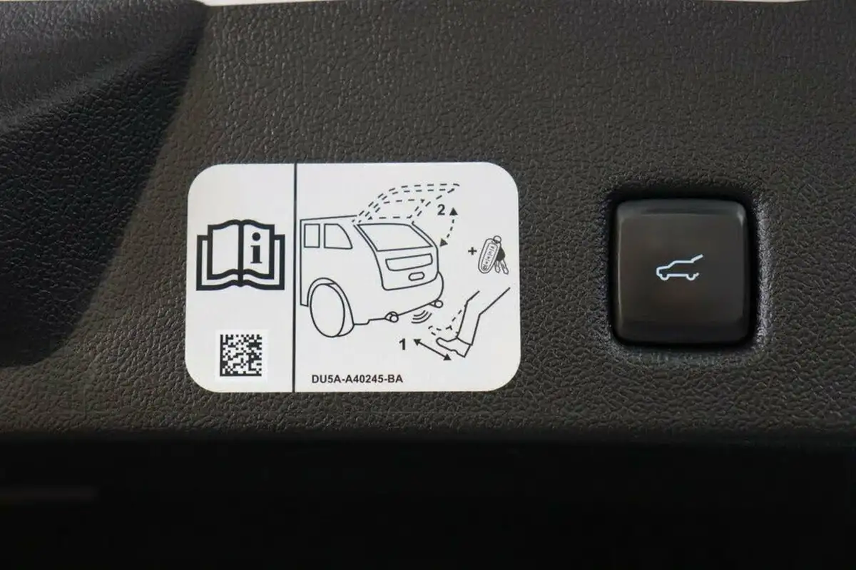 2021-ford-kuga-15-st-line-x-edition-auto-big-23