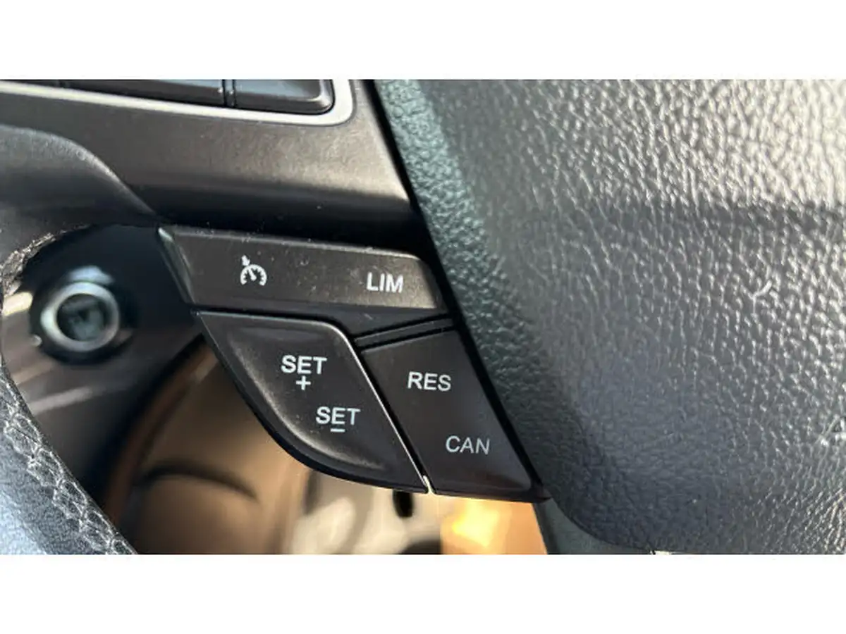 2017-ford-c-max-10t-titanium-125ps-big-22
