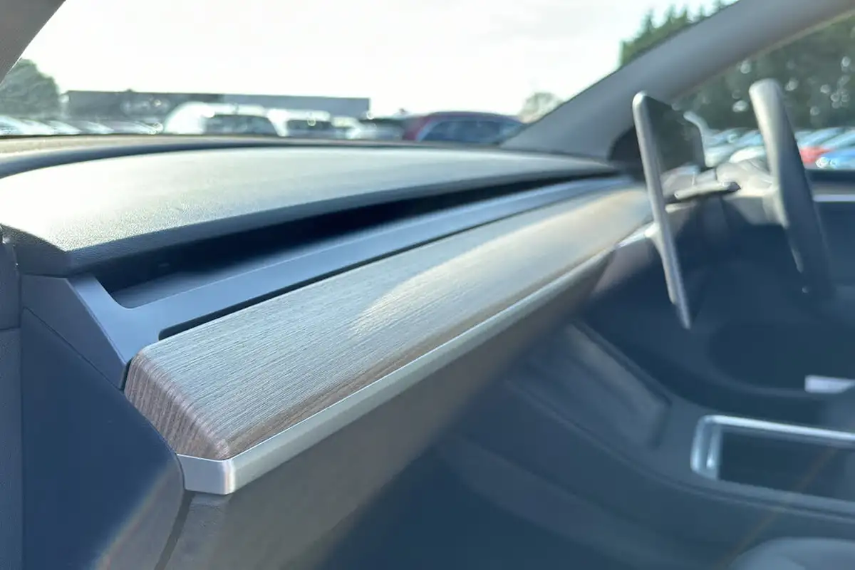 2022-tesla-model-y-e-long-range-big-43