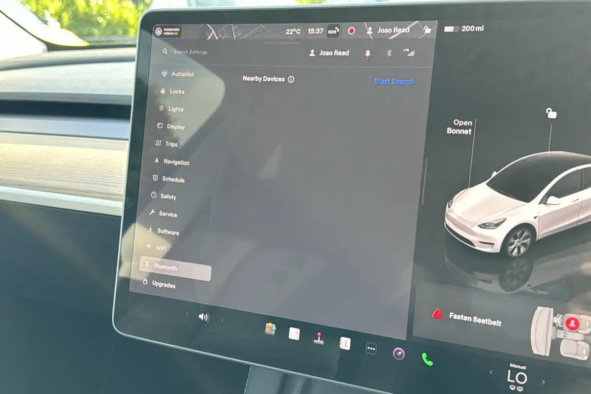 2022-tesla-model-y-e-long-range-big-19