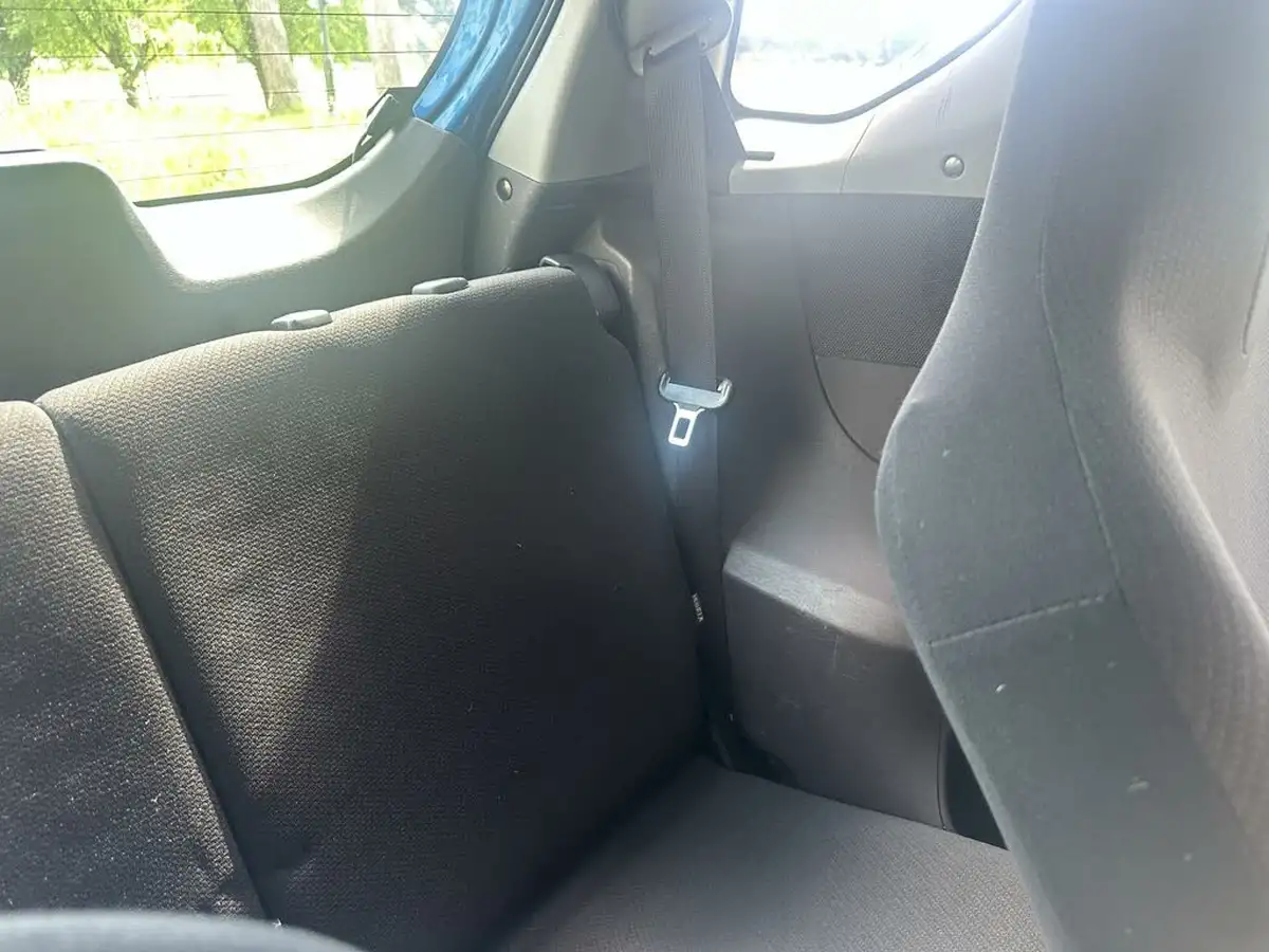 2010-toyota-iq-10-2-big-27