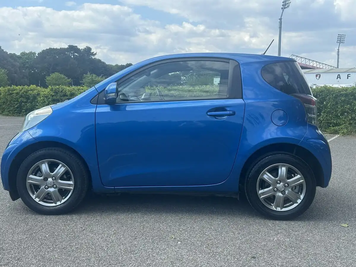 2010-toyota-iq-10-2-big-3