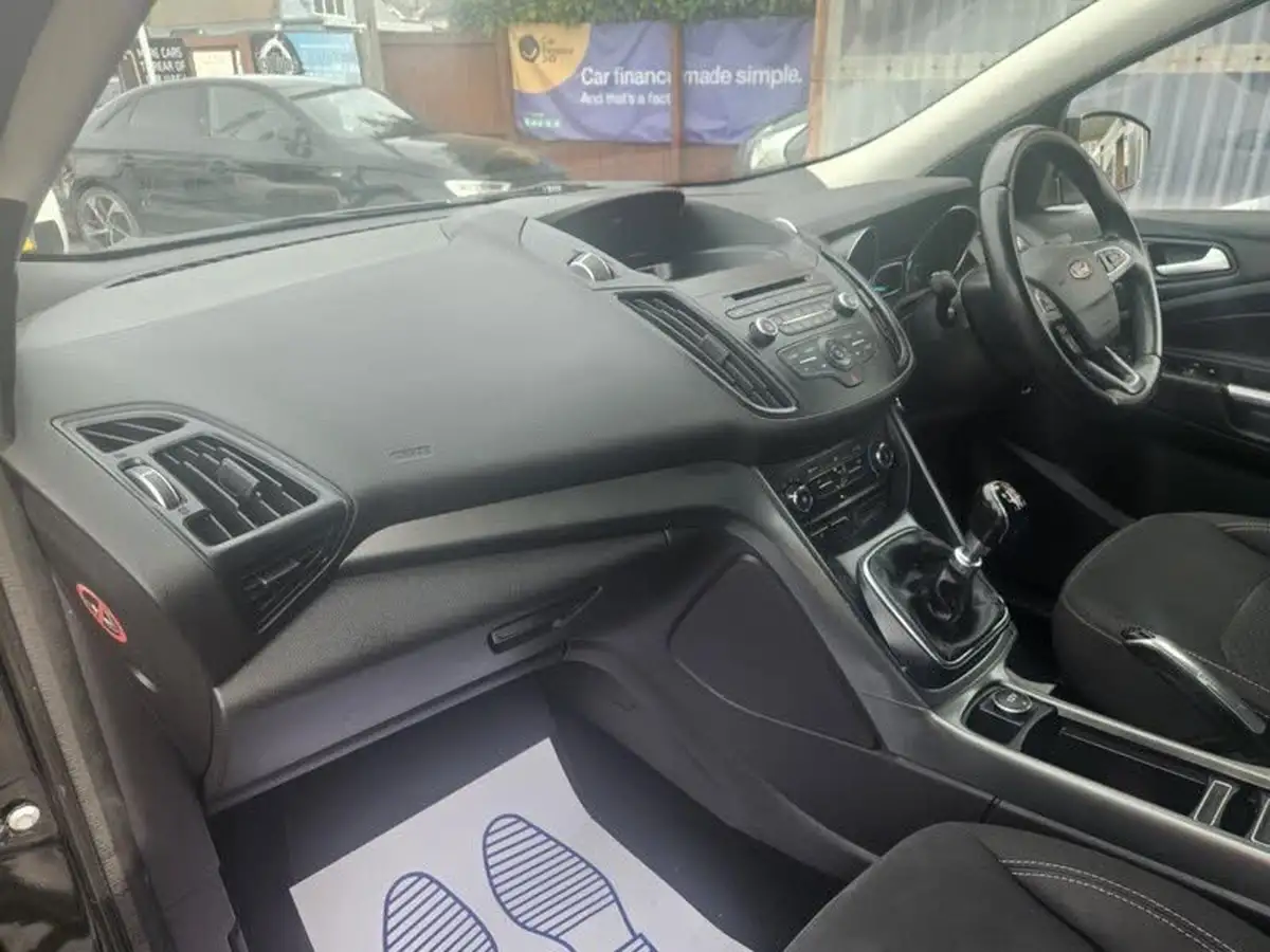 2017-ford-kuga-15tdci-zetec-ss-big-23