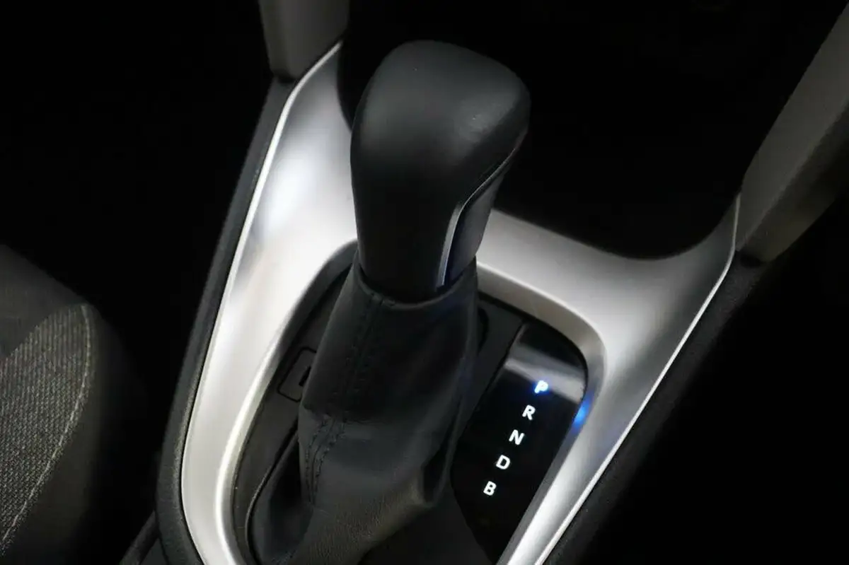 2022-toyota-yaris-cross-15-vvt-i-icon-big-27