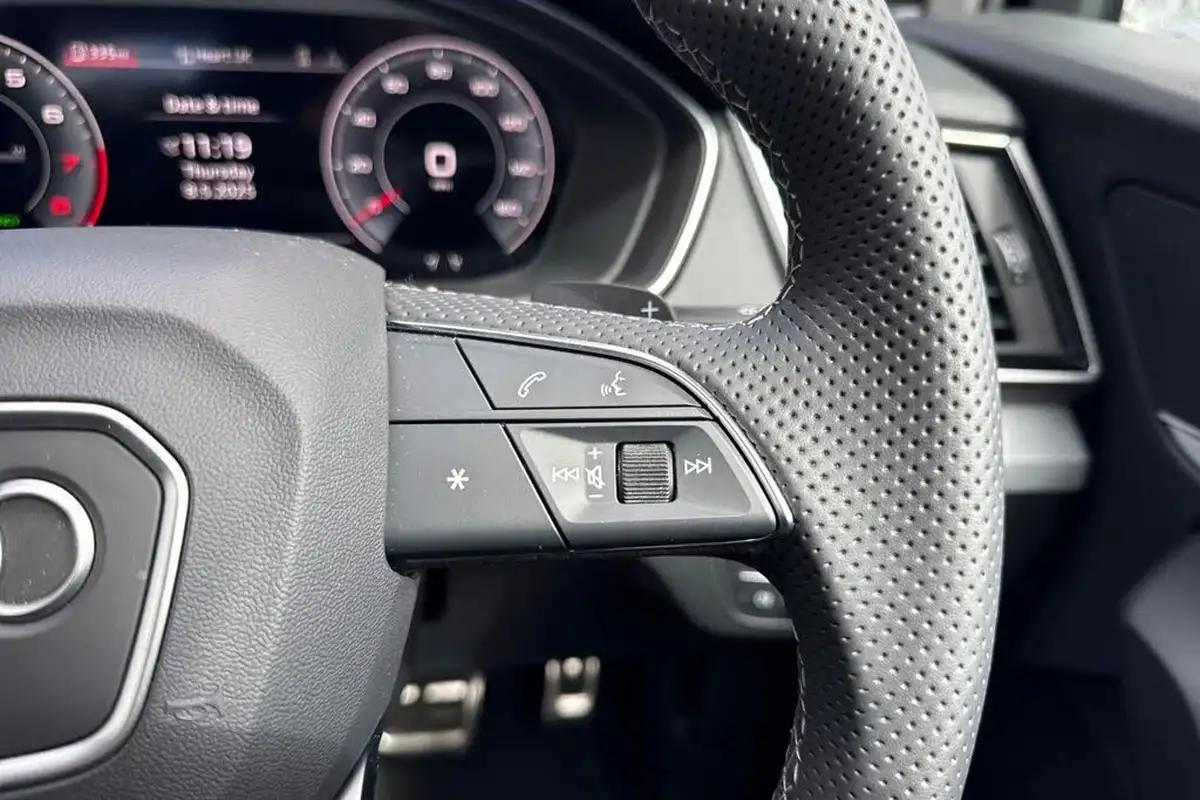 2025-audi-q5-20-45-tfsi-s-line-station-wagon-big-47