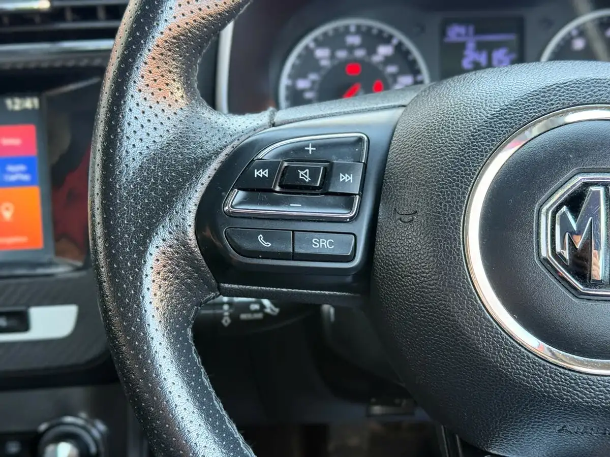 2018-mg-zs-suv-15-vti-tech-exclusive-big-21
