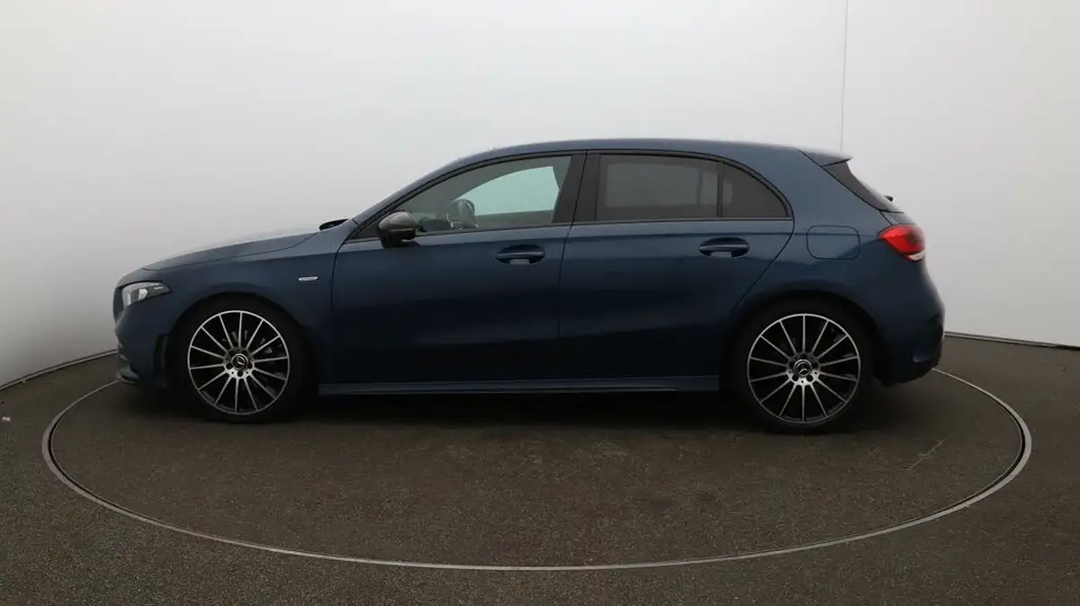 2020-mercedes-benz-a-class-20d-a200d-exclusive-edition-big-66