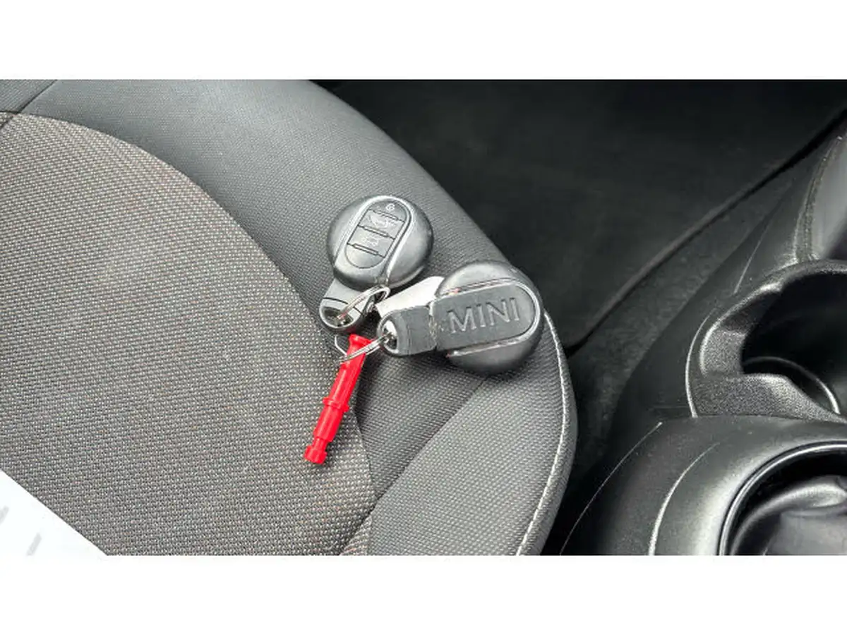 2019-mini-cooper-15-cooper-classic-hatchback-3d-big-19
