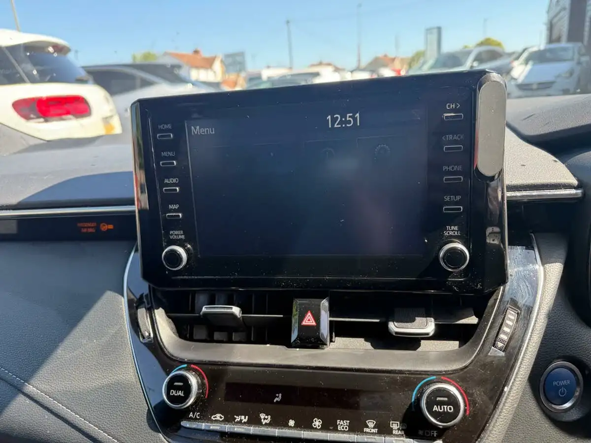 2022-suzuki-swace-18-sz-t-big-25