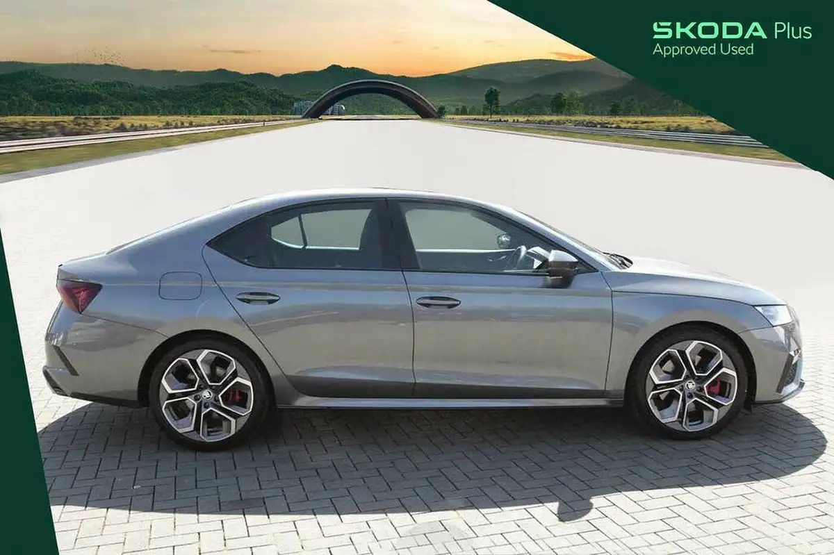2023-skoda-octavia-20-tsi-vrs-hatchback-dsg-big-3