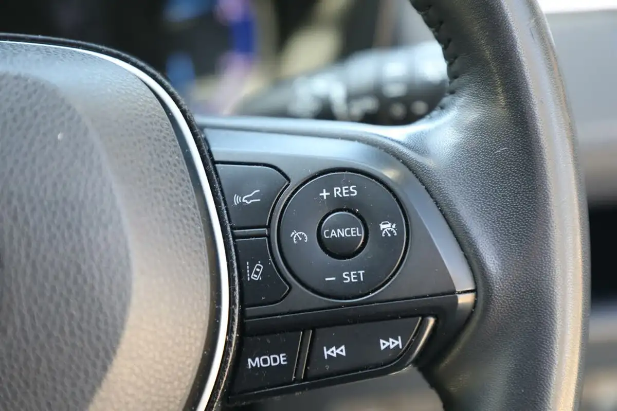 2021-toyota-rav4-25-vvt-i-design-219bhp-big-32