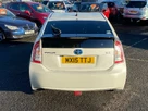 2015-toyota-prius-18-t-spirit-small-14