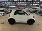 2017-smart-fortwo-09-edition-white-small-4