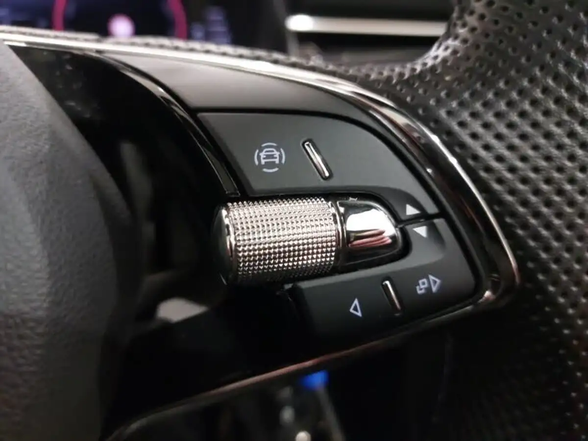 2022-skoda-kamiq-15-tsi-monte-carlo-dsg-big-16