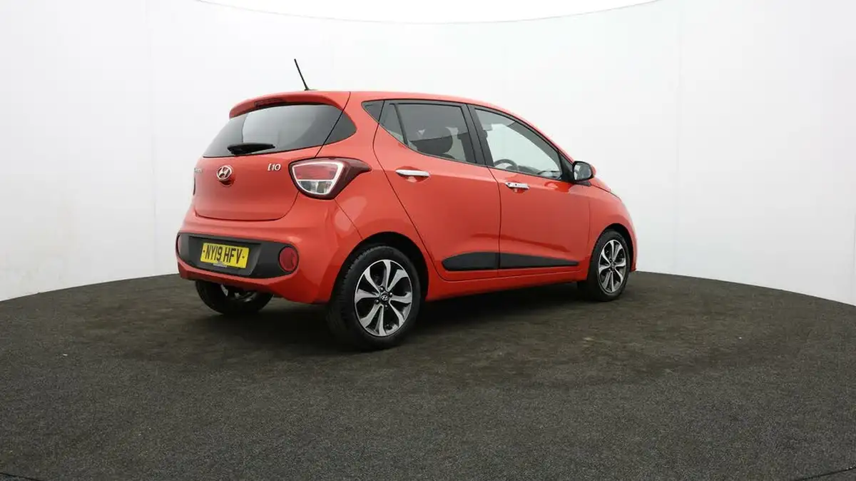 2019-hyundai-i10-12-premium-se-big-24