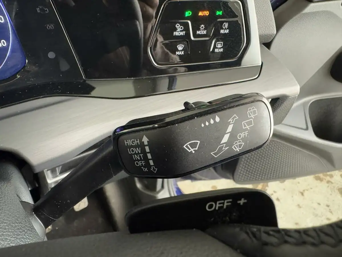 2021-volkswagen-golf-15-etsi-style-150ps-hatchback-big-26