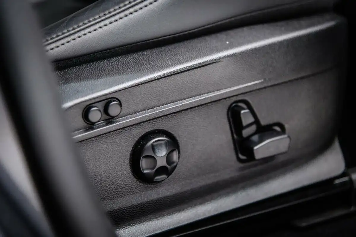 2021-alfa-romeo-stelvio-29-biturbo-quadrifoglio-big-6