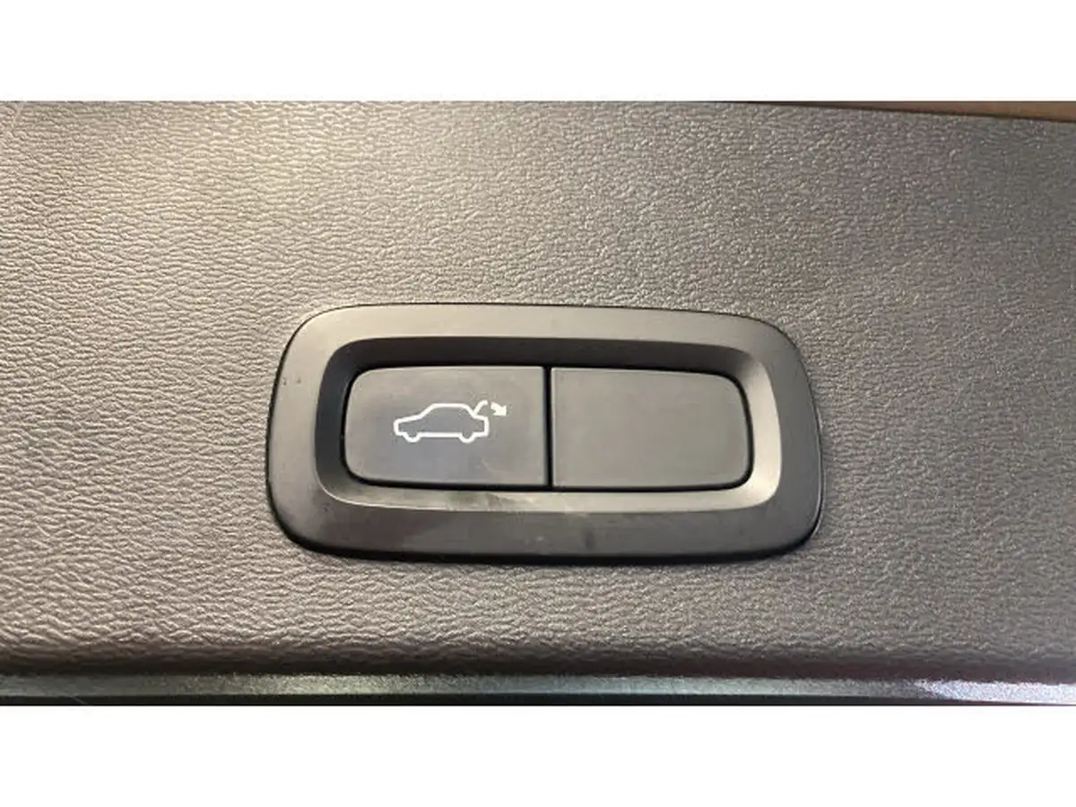 2021-volvo-xc40-15-t3-inscription-pro-161bhp-auto-big-21