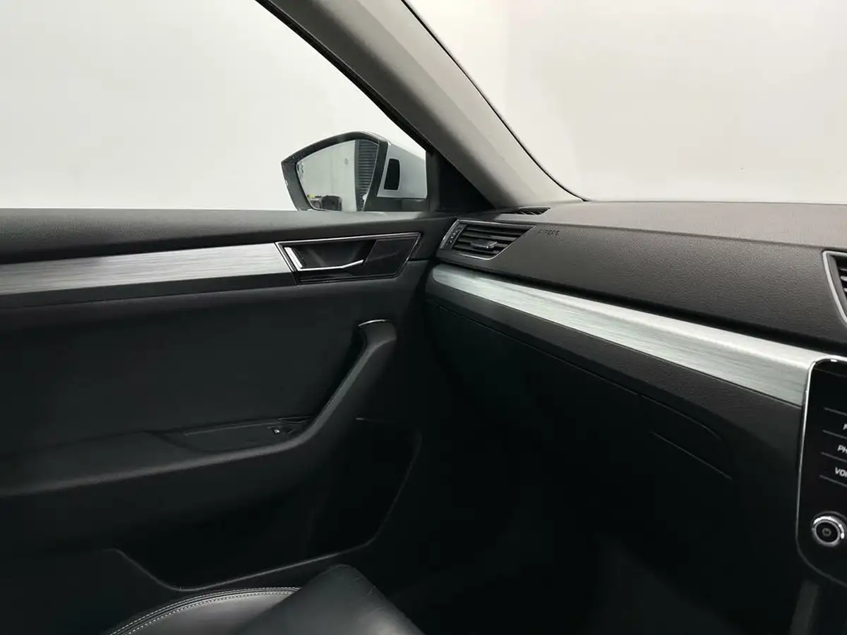 2020-skoda-superb-20tdi-se-technology-150ps-estate-dsg-big-26