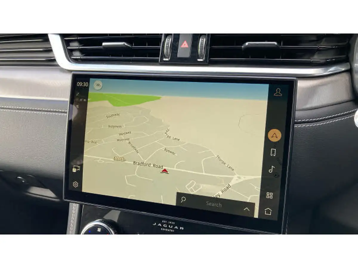 2022-jaguar-f-pace-20-d200-r-dynamic-s-big-10