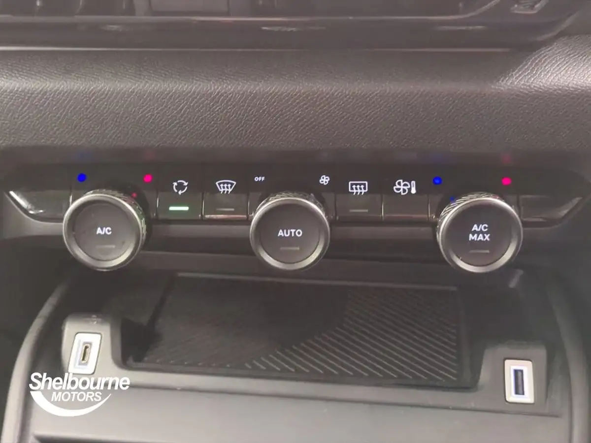 2021-citroen-c4-12-puretech-sense-plus-big-27