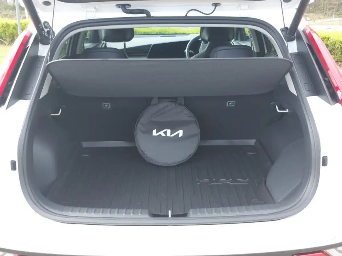 2024-kia-niro-16-gdi-4-168bhp-phev-111kwh-big-7