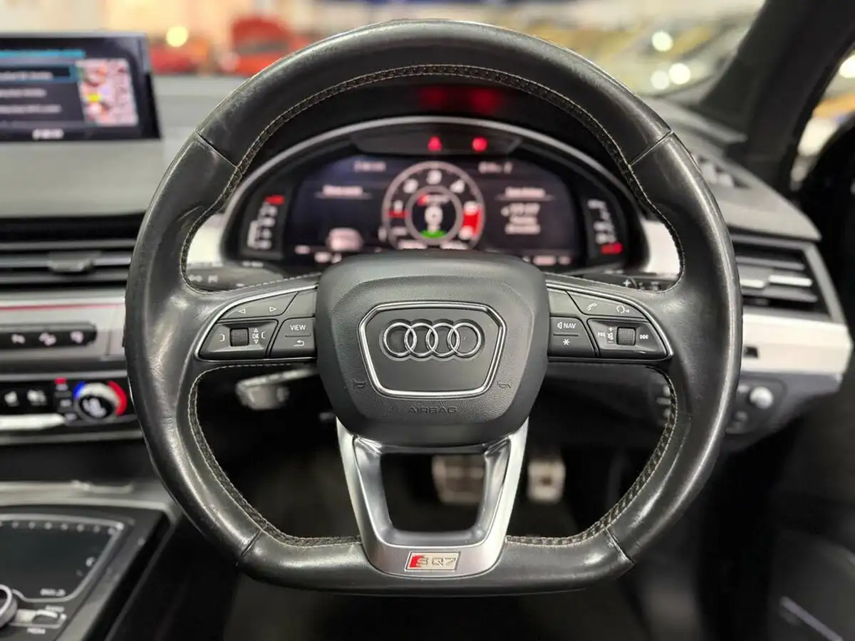 2017-audi-sq7-40bitdi-v8-big-37