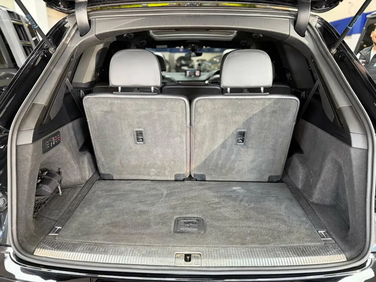 2017-audi-sq7-40bitdi-v8-big-33
