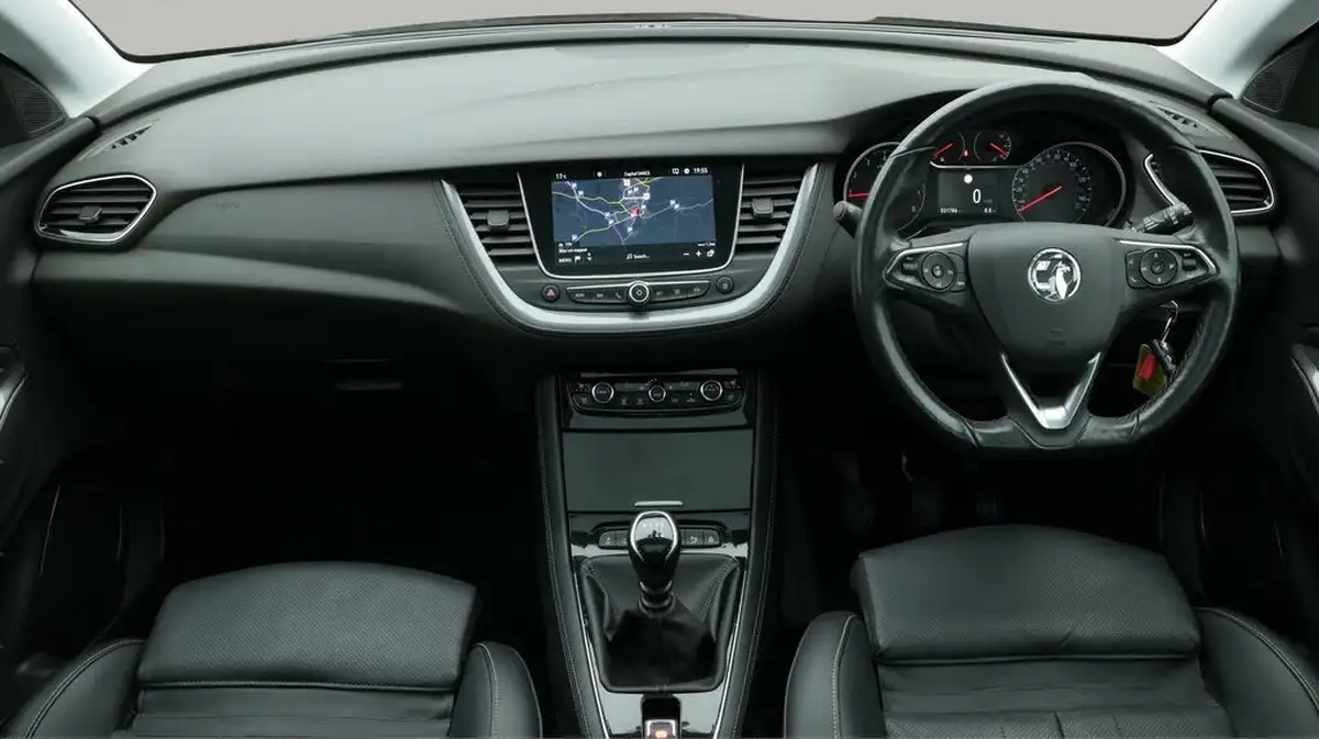2021-vauxhall-grandland-x-15td-elite-nav-big-13