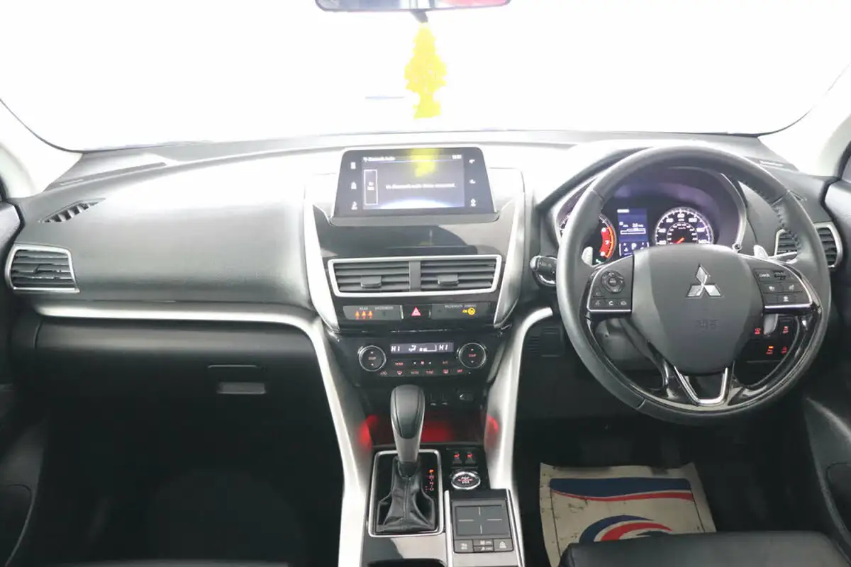 2018-mitsubishi-eclipse-cross-15-4-auto-big-12