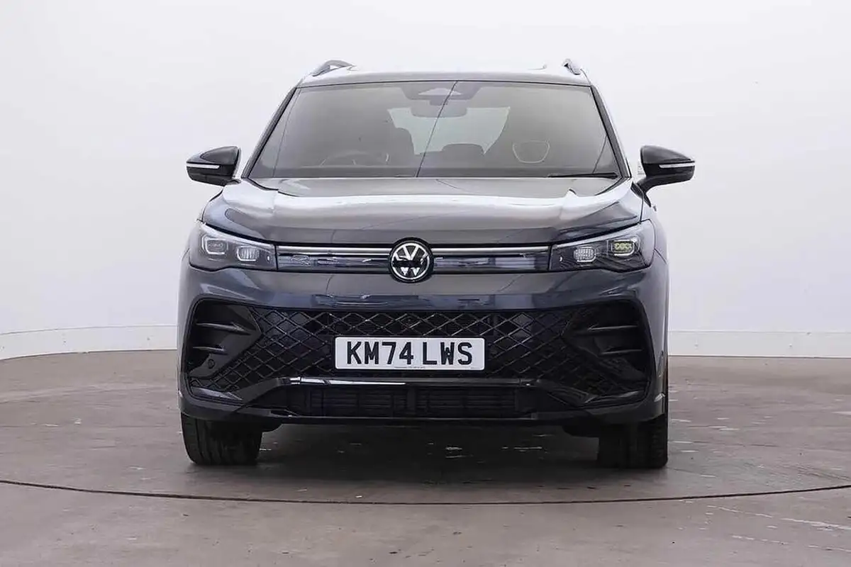 2024-volkswagen-tiguan-15-etsi-r-line-big-6