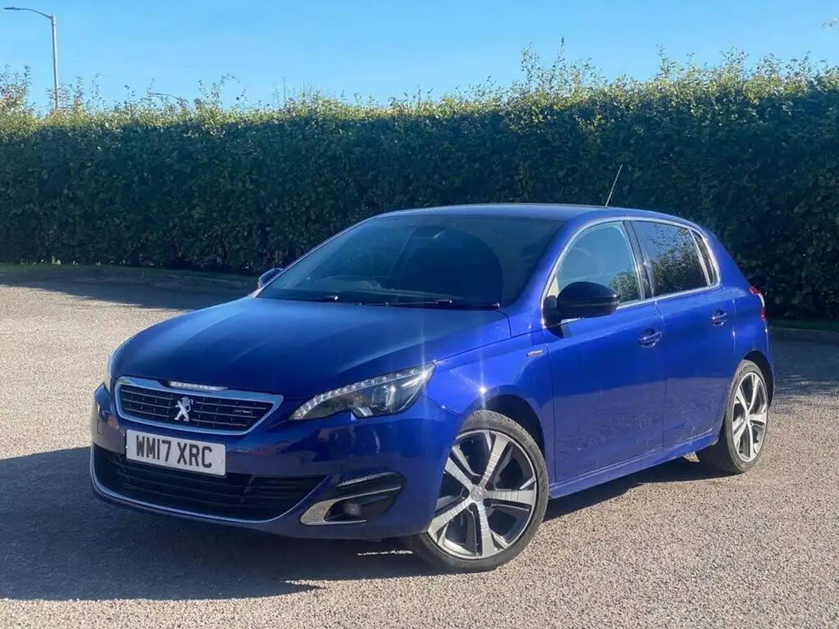 2017-peugeot-308-12-puretech-gt-line-big-3