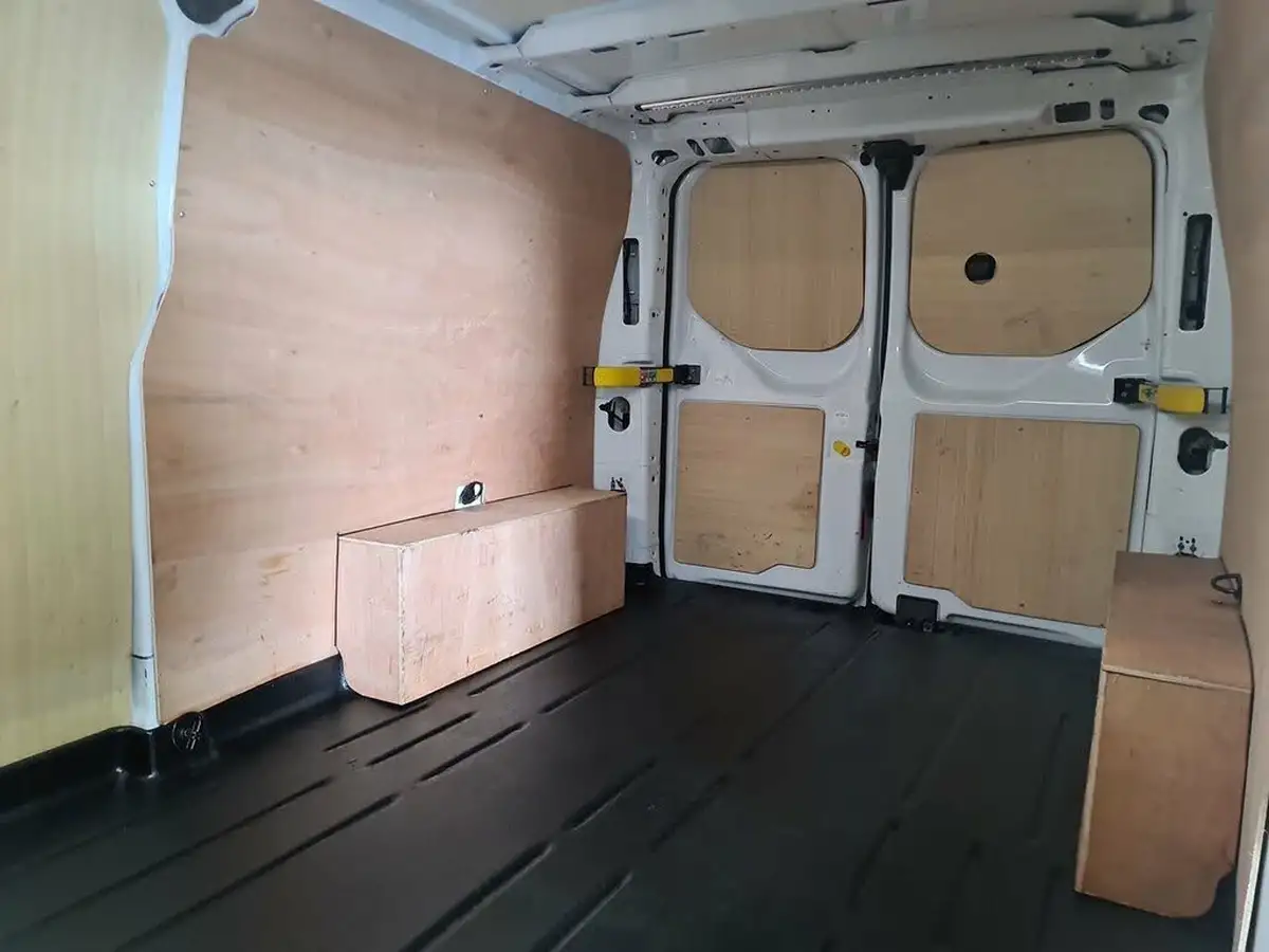 2023-ford-transit-custom-big-6