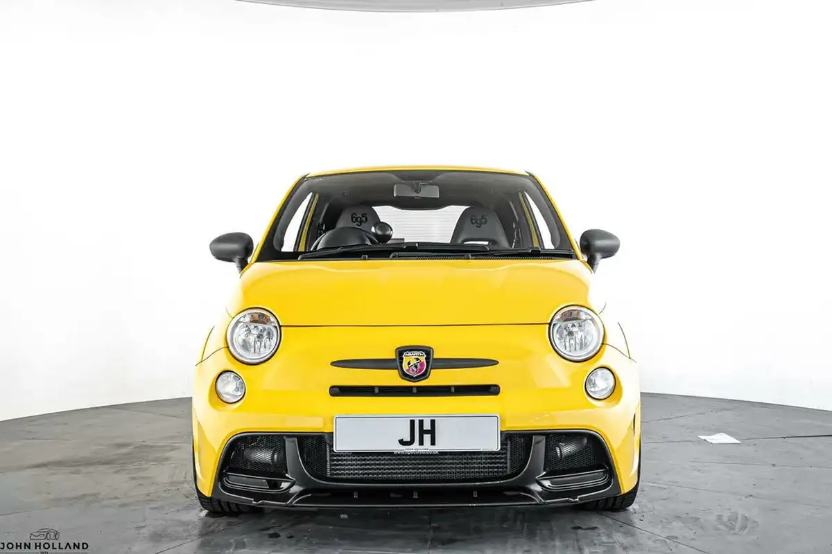 2016-abarth-500-14-tjet-695-biposto-record-big-4