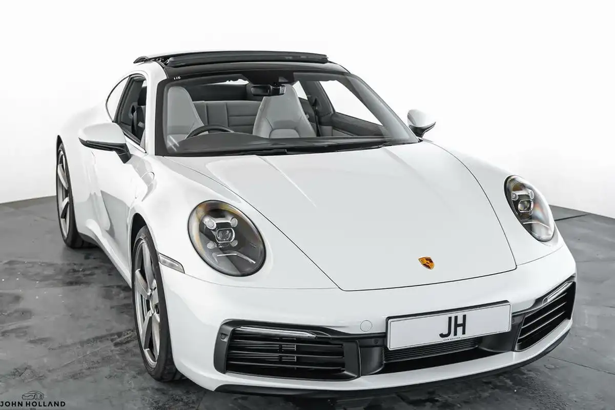 2022-porsche-911-30-carrera-coupe-big-10