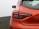 2022-renault-clio-10-tce-iconic-edition-small-38
